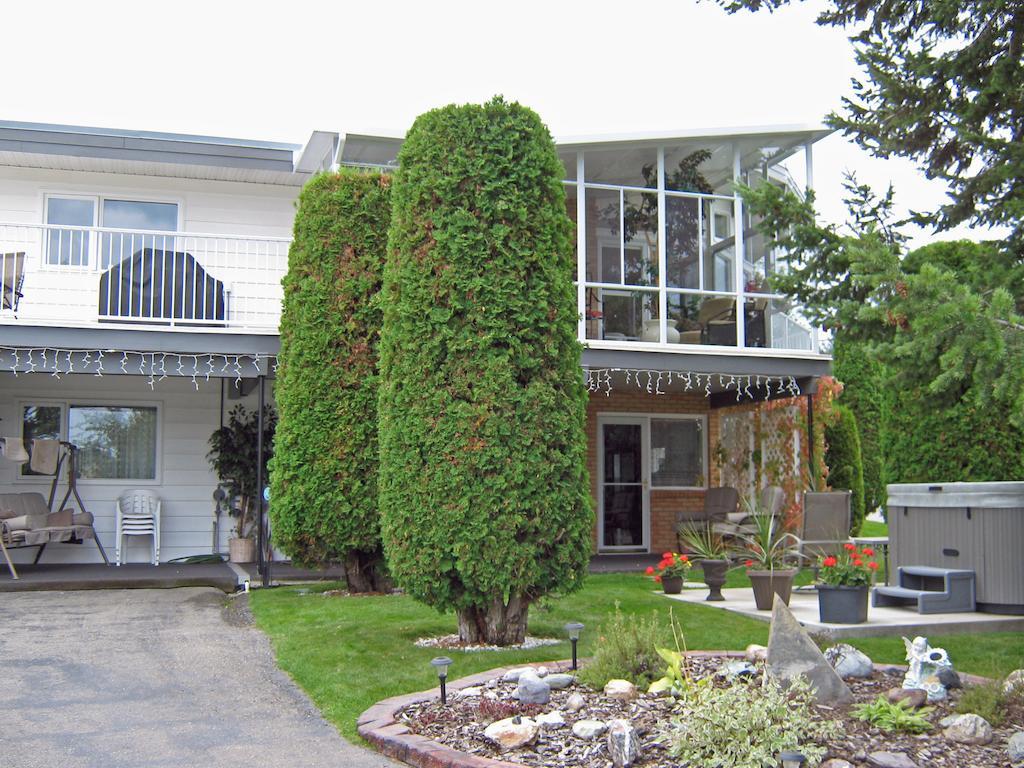 Cedar Heights B&B Cranbrook Exterior photo