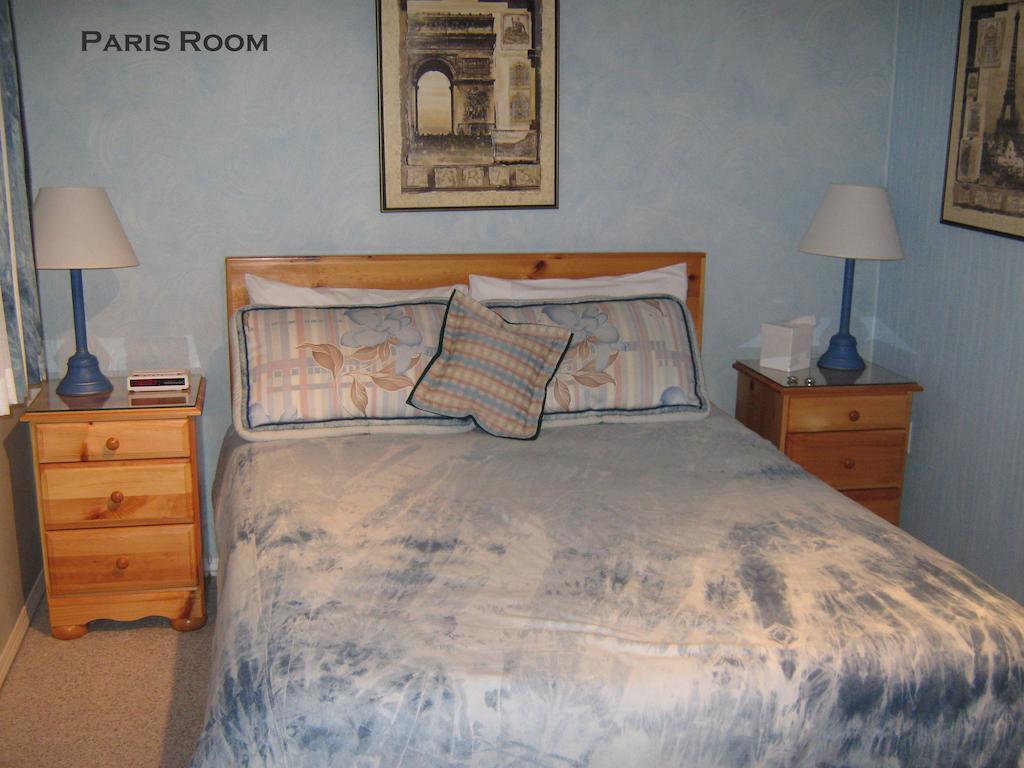 Cedar Heights B&B Cranbrook Room photo